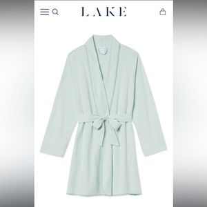 Lake striped green robe - M